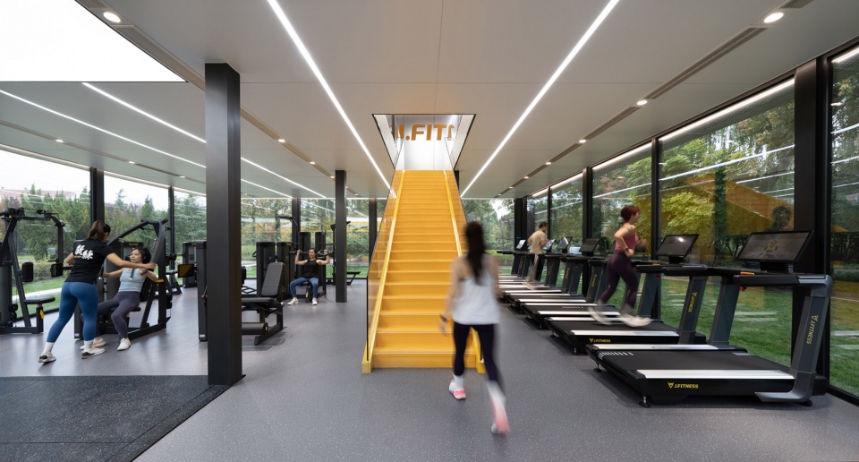 J Fitness MiC Smart Gym by Domain Architects J Fitness MiC Smart Gym by Domain Architects