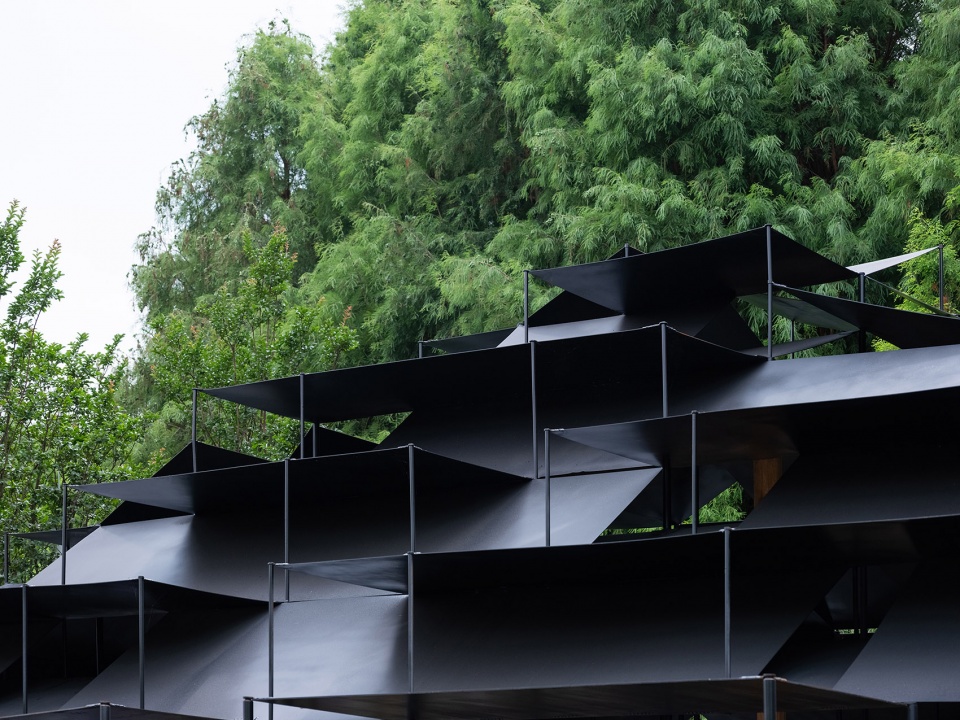 Laoyuting Pavilion by Atelier Deshaus