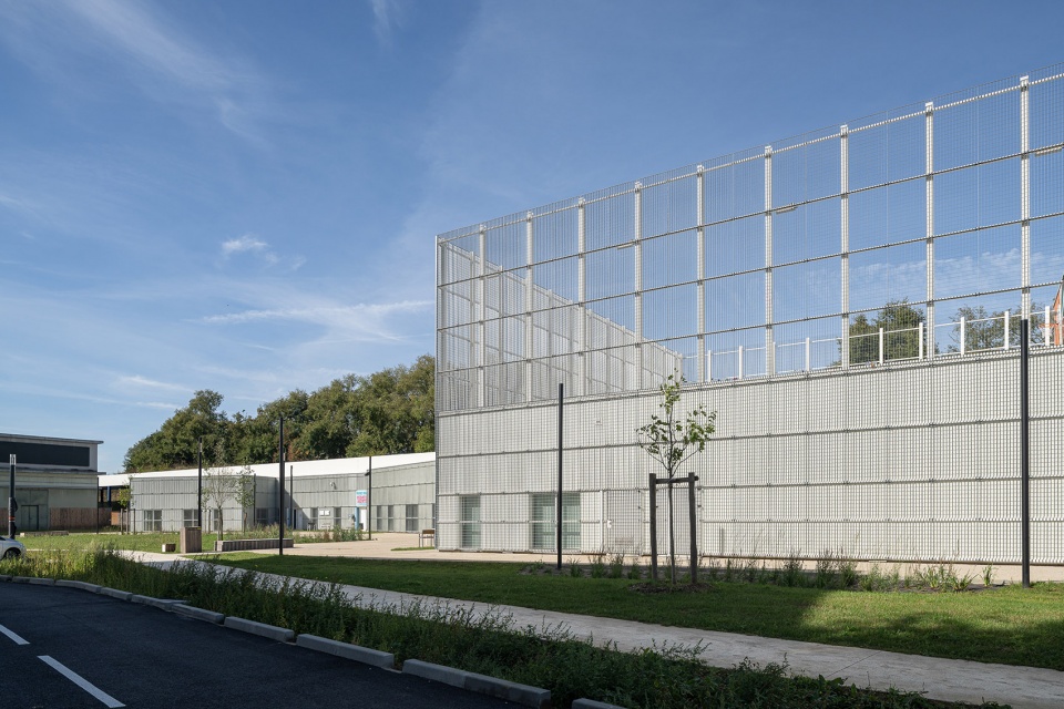 Redevelopment of the sports complex in Petit Quevilly 76 by OLGGA ARCHITECTES