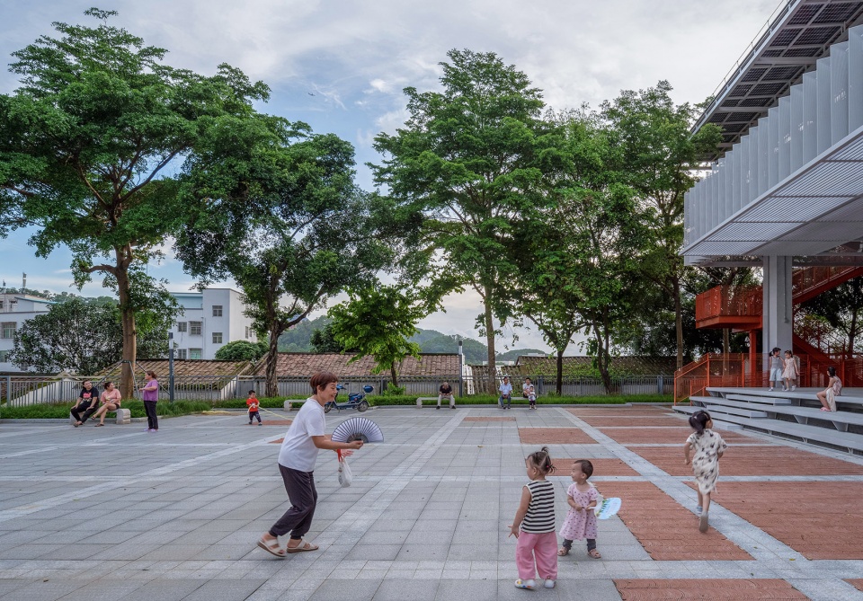 The Stage Reimagined in Qiangxia Village by Zizu Studio