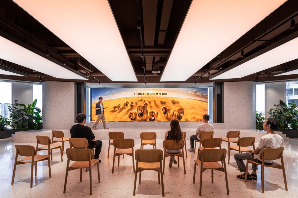 Publicis Group China Headquarters by Ippolito Fleitz Group