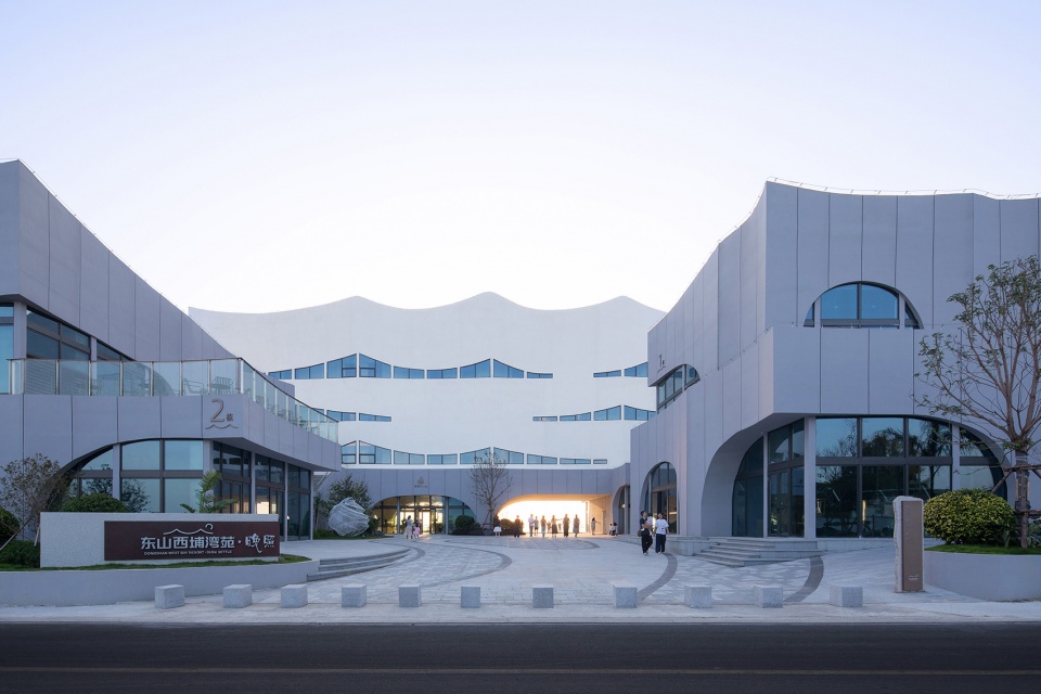 Dongshan West Bay Resort