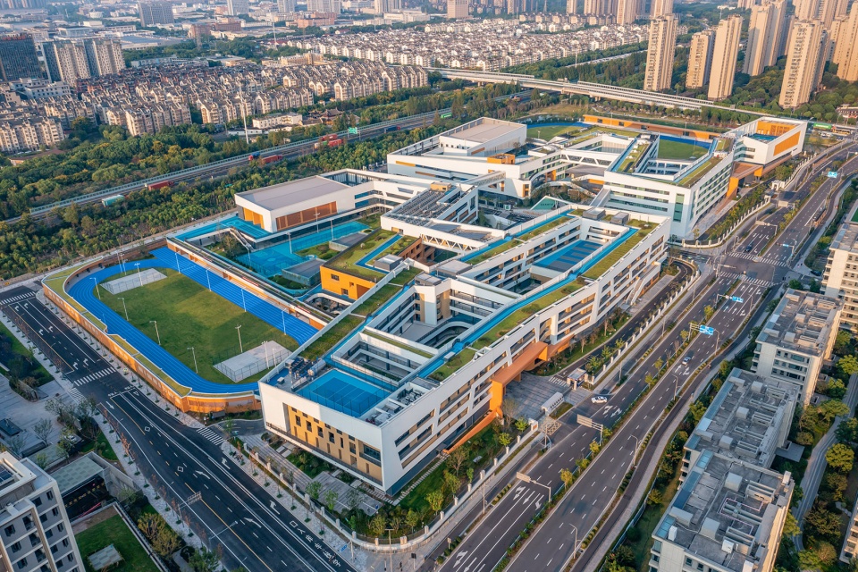 Ningbo Tong Dizhou Experimental School by cd studio