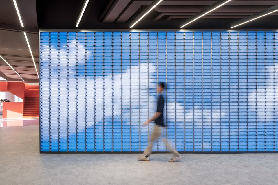 Publicis Group China Headquarters by Ippolito Fleitz Group