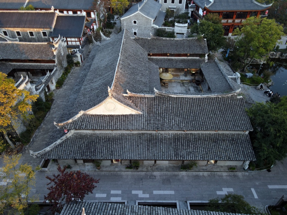 tai silk courtyard by co mileu deep origin lab