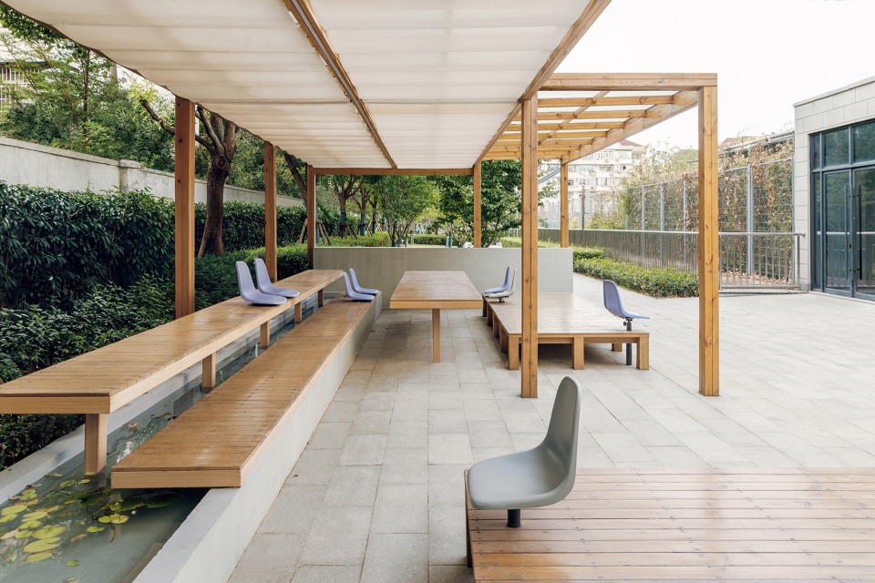 Ganquan Foreign Language Middle School Comprehensive Activity Center by Neili Design Lab