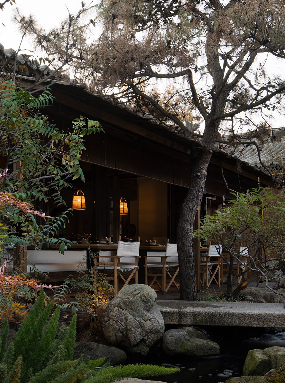 Chun Shan wang Mountain Hotpot by Kongshanji Studio