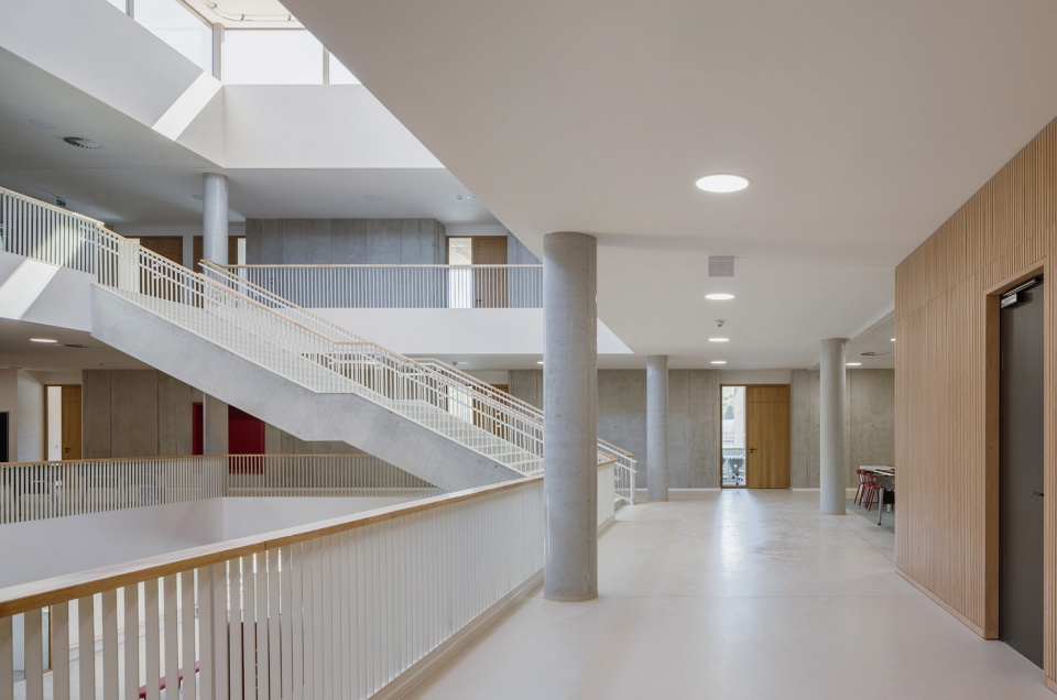 Union school VIDA by OVA