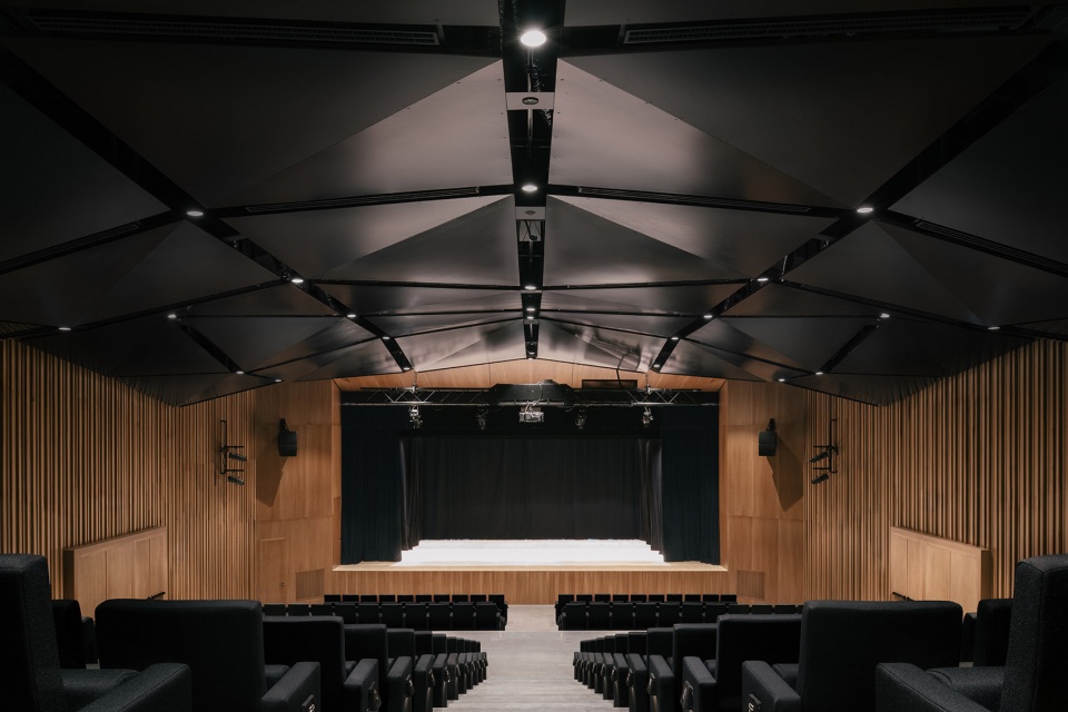 Albignasego Auditorium Theatre by MD41