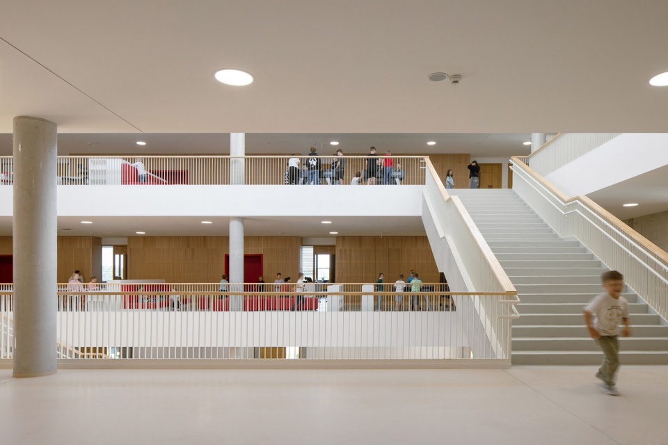 Union school VIDA by OVA