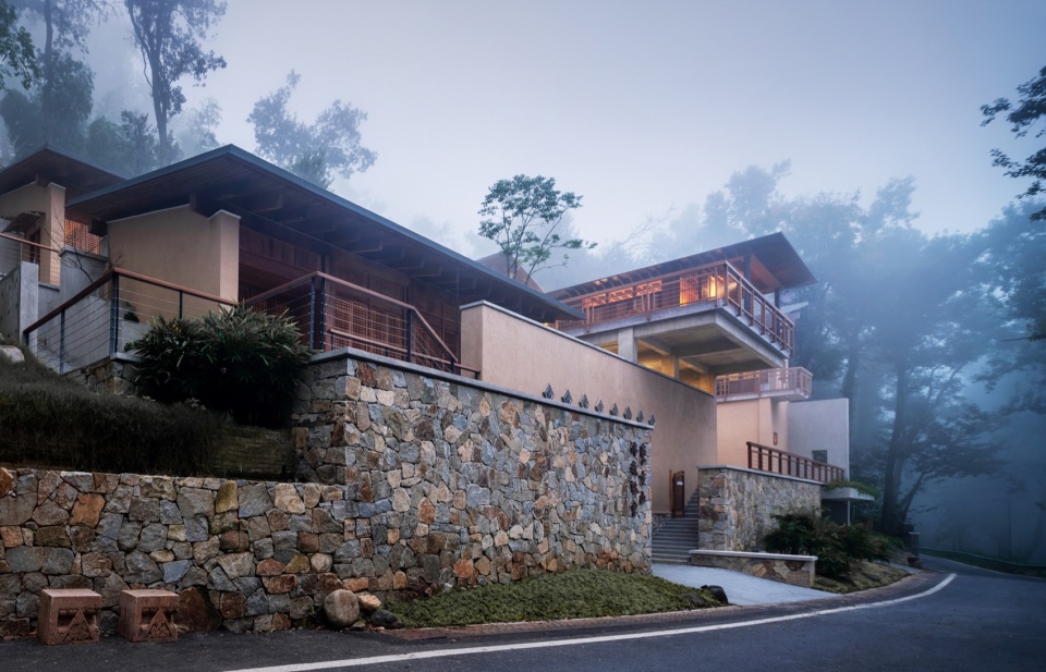 renovation design of dongfang mountain buddhist association by fanaf