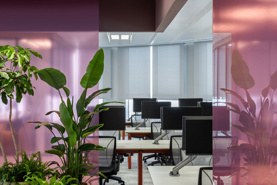 Publicis Group China Headquarters by Ippolito Fleitz Group
