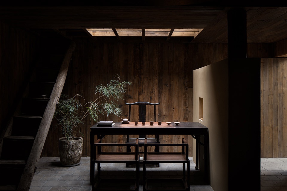 Chun Shan wang Mountain Hotpot by Kongshanji Studio