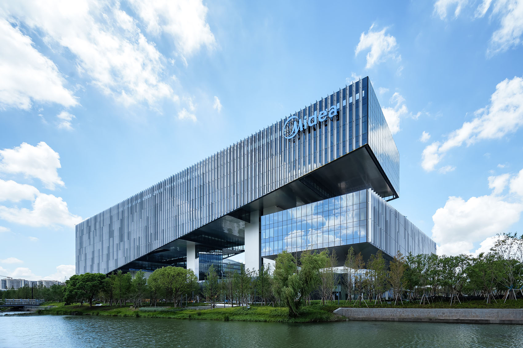 上海美的全球创新园区 / 北京建院马泷工作室 + 上海天华建筑设计有限公司 - 谷德设计网