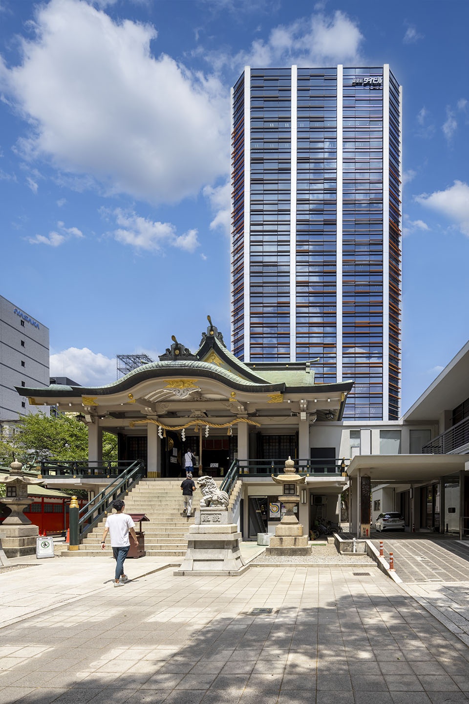 Midosuji Daibiru Building by Nikken Sekkei - Gooood