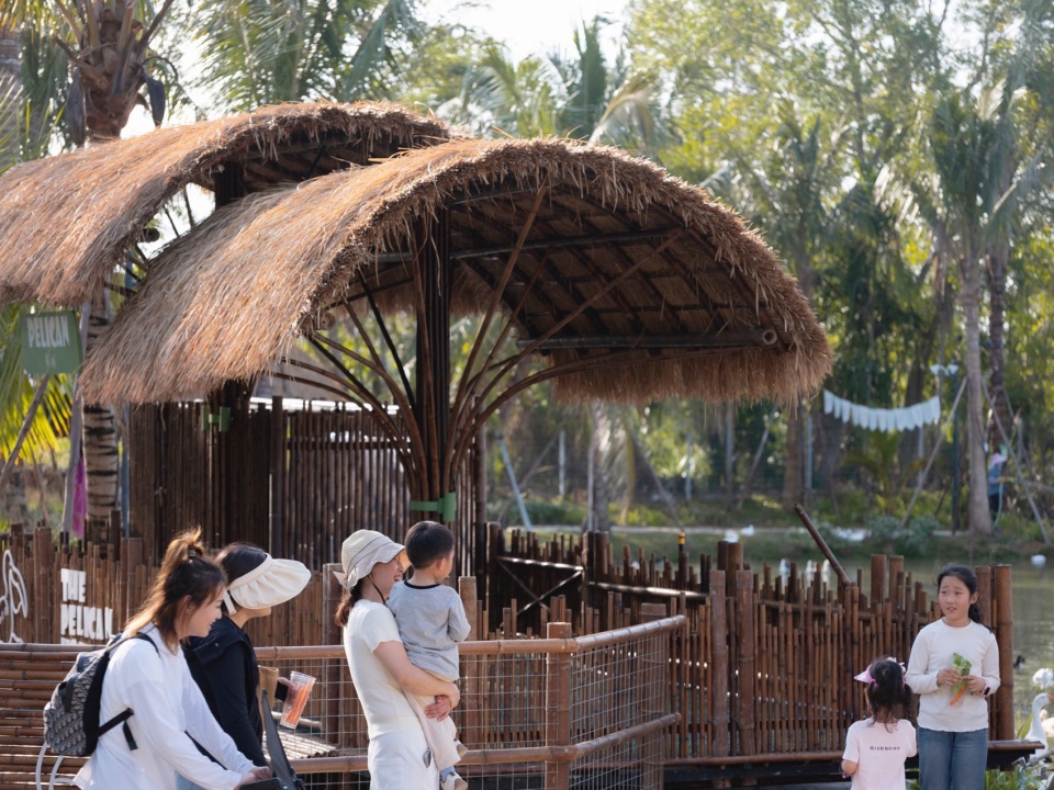 luxe waterland by yudao studio