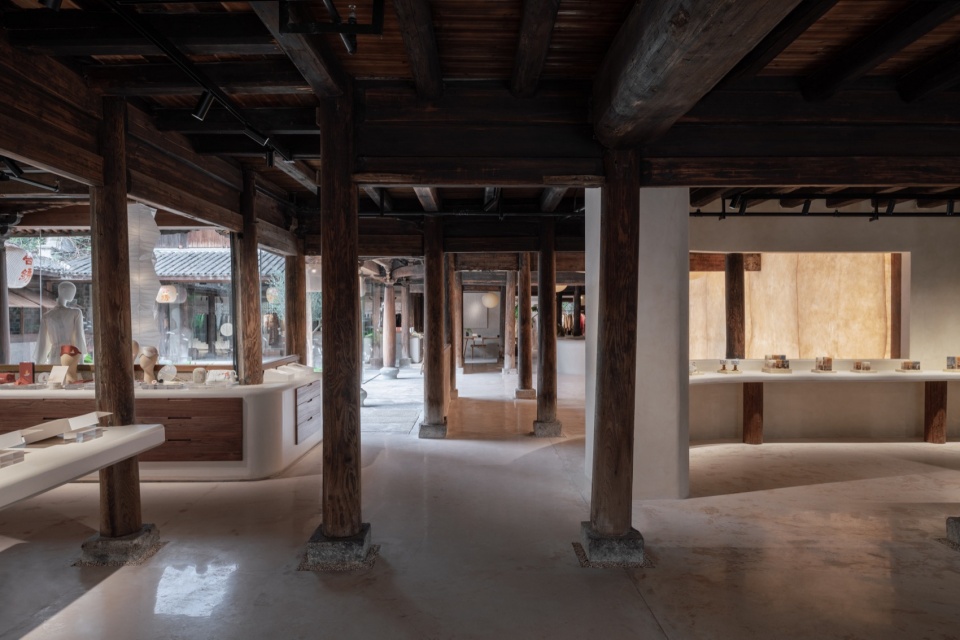 tai silk courtyard by co mileu deep origin lab