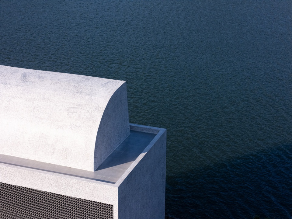 Tianhu Lake Lodge reservoir management building renovation by tobe Architecture