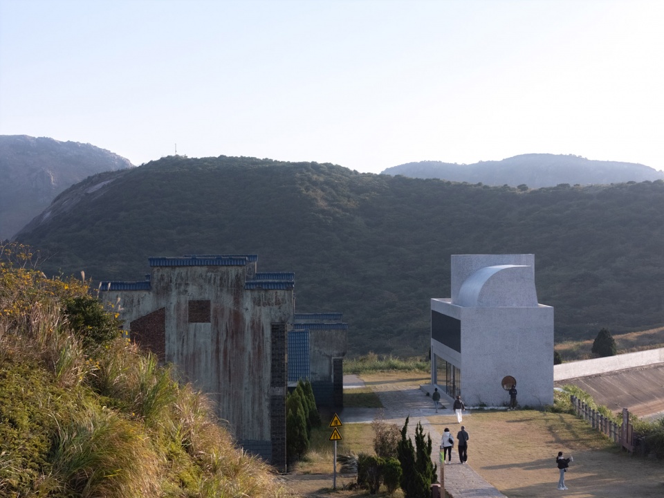 Tianhu Lake Lodge reservoir management building renovation by tobe Architecture