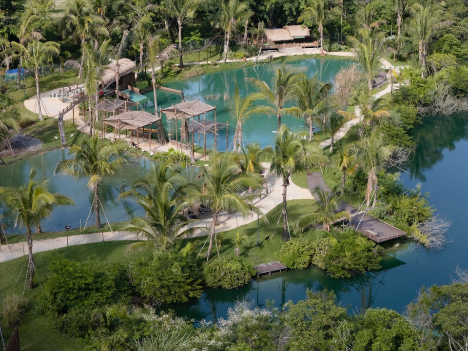 luxe waterland by yudao studio