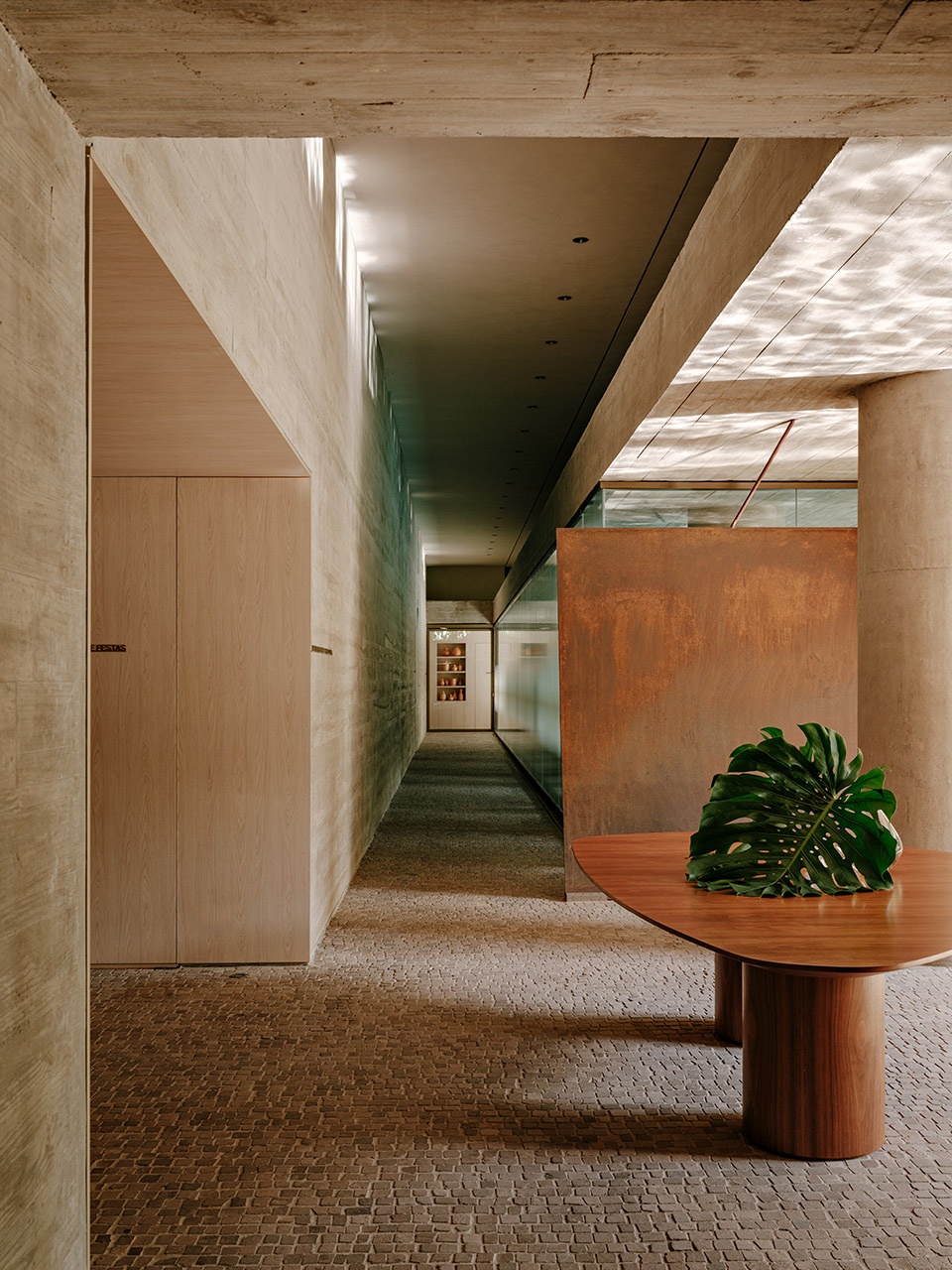 Ibate Building by Studio Arthur Casas