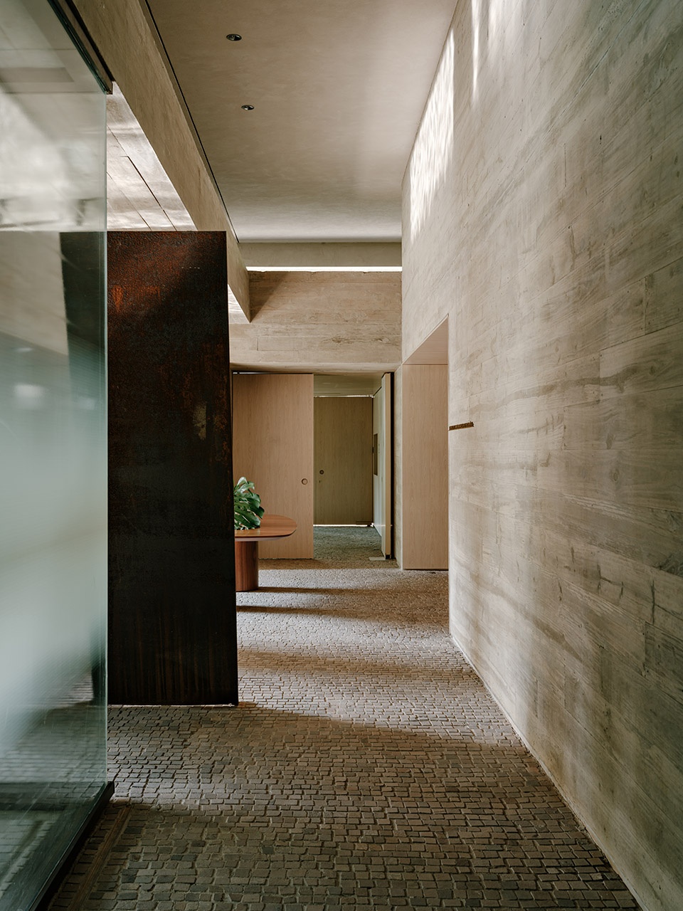 Ibate Building by Studio Arthur Casas