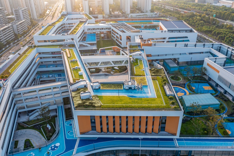 Ningbo Tong Dizhou Experimental School by cd studio