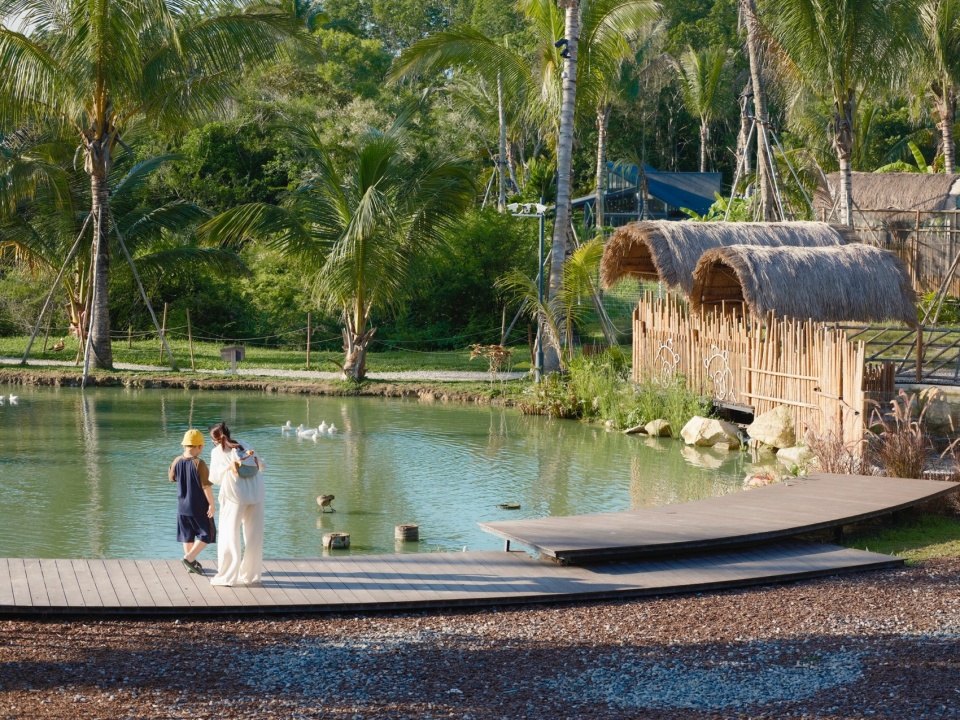 luxe waterland by yudao studio