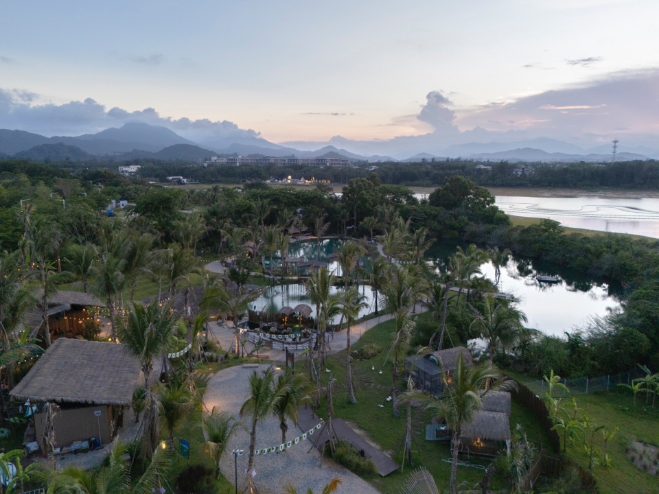 luxe waterland by yudao studio