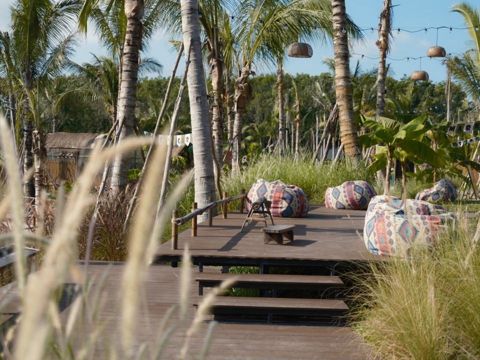 luxe waterland by yudao studio