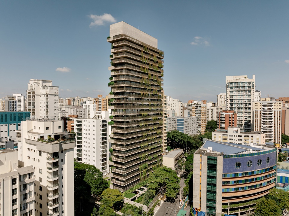 Ibate Building by Studio Arthur Casas