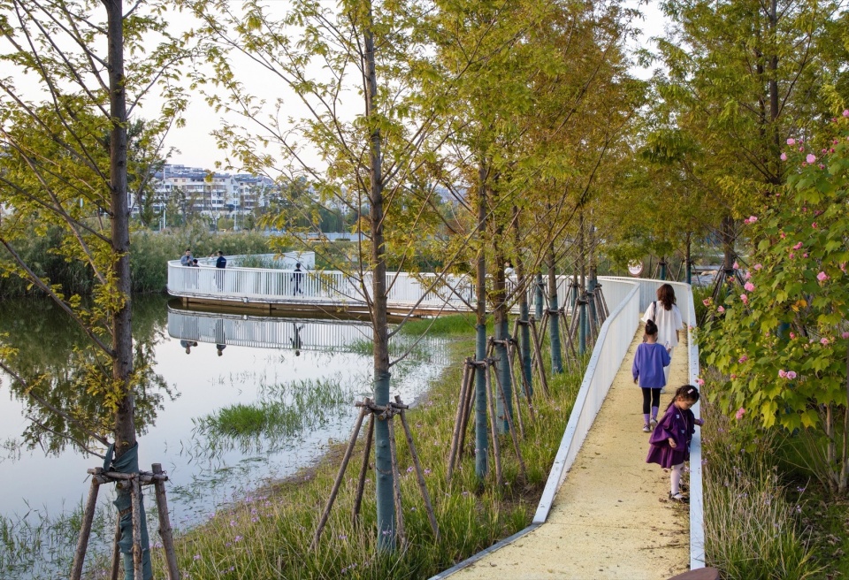 anqing riverside ecd oil tank eco cultural district by anhui lane land design and planning design co ltd