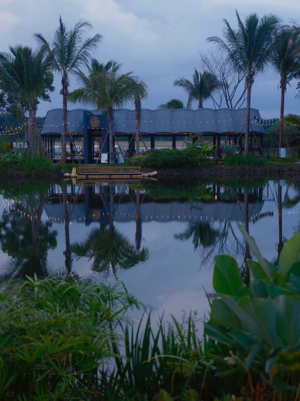 luxe waterland by yudao studio