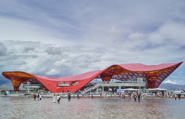 Chaka Wind – Chaka Salt Lake Tourist Railway Station by SUP Atelier of THAD + Beijing Tsinghua Tongheng Urban Planning & Design Institute