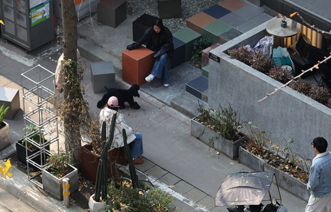 BOXES窄厅，成都 / 成都越空间建筑设计有限公司