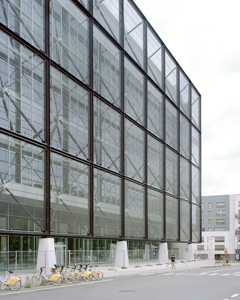 Frame 004 BaukunstMaxime Delvaux 拷贝