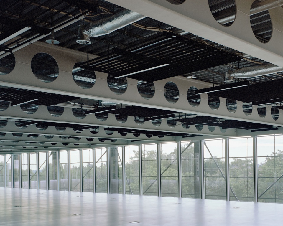 Frame 032 BaukunstMaxime Delvaux 拷贝