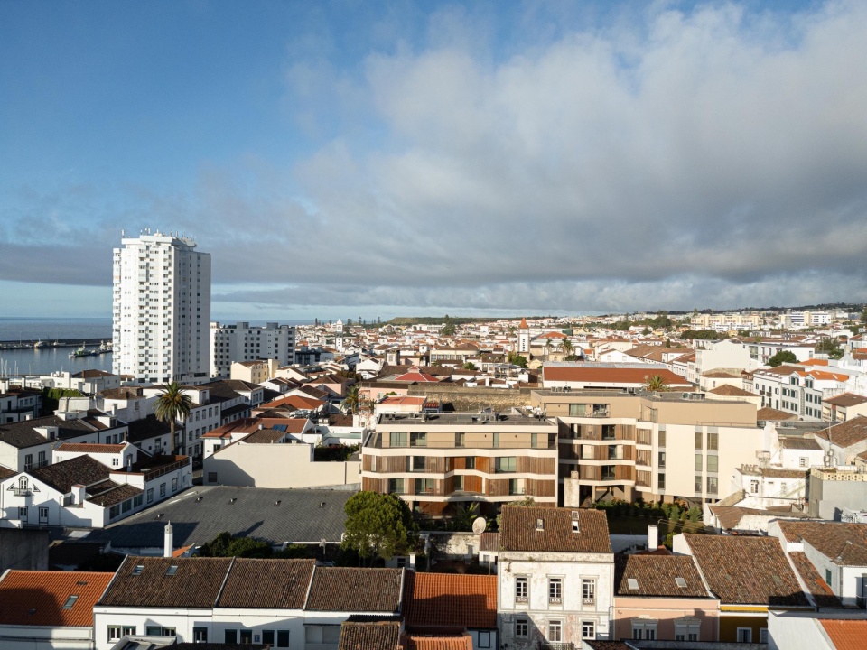 ERNESTO DO CANTO by BOX arquitectos