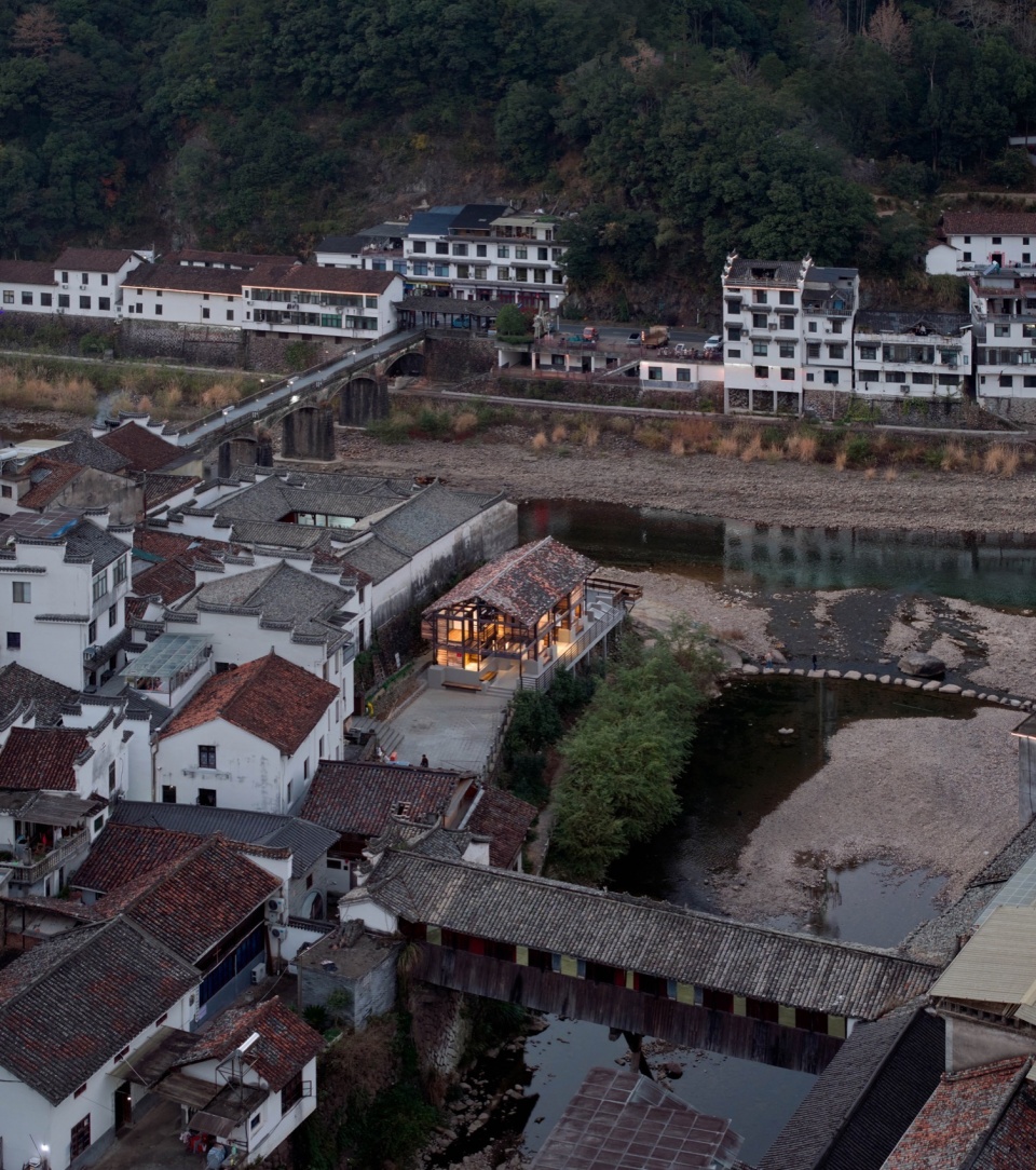 The Riverside Old House by Ref Architects 05m Studio