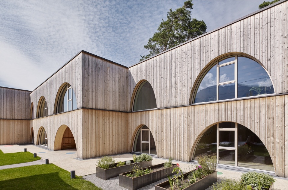 A house for children in a Pinegrove Christian Schmoelz Architekt