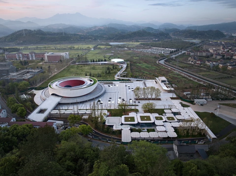 Lanke World Go Culture Exhibition Hall by TJAD
