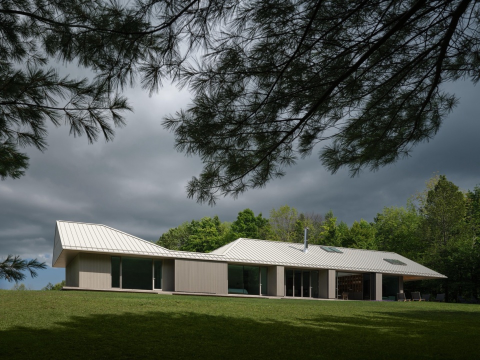 Ridge House by superkul