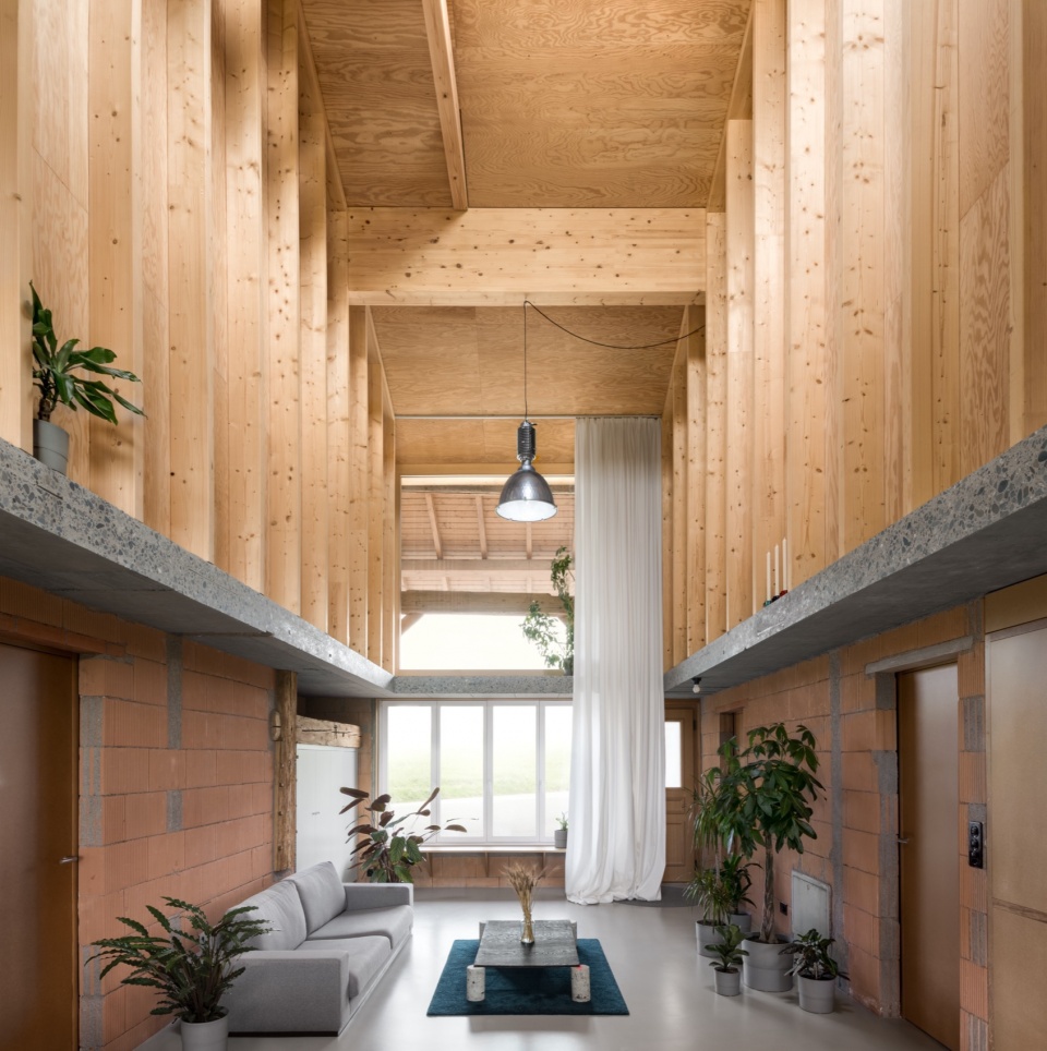 la creta farmhouse by bard yersin 0gt