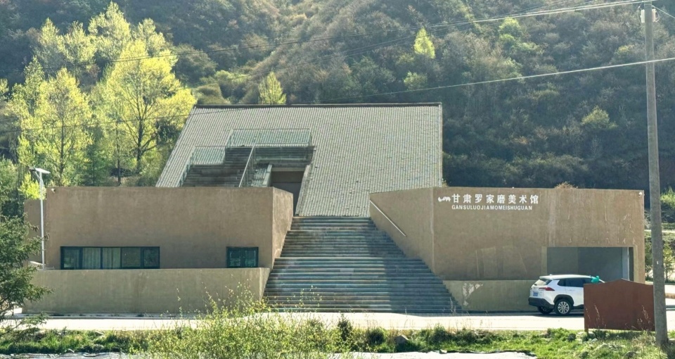 luojiagmo art museum by subtle architects of xauat