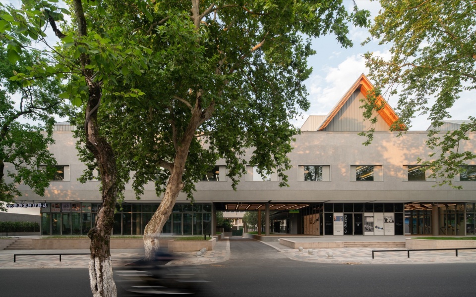 Mogan Yujie 7Hills Yard Hillstation Brand Center by ConCom Studio