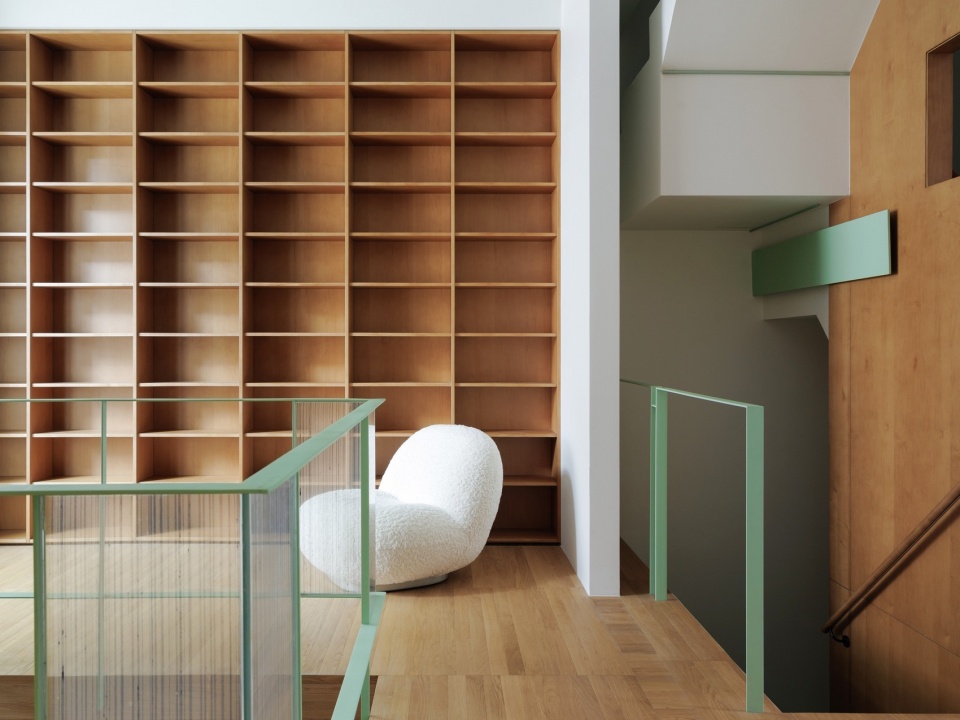 Multi Level Villa Renovation by Qiao Qiaozhi Architecture Lab