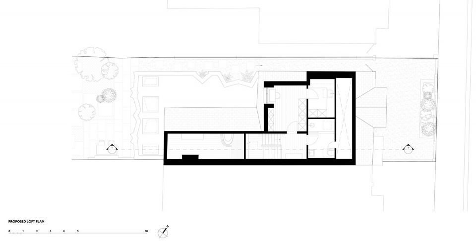 W house by Bureau de Change 拷贝