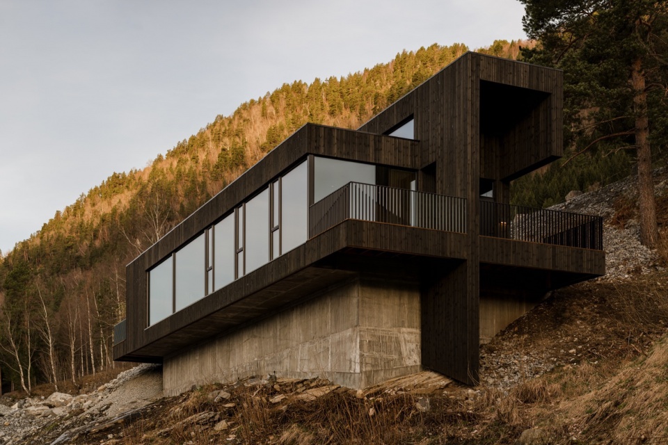 18 07 HOLIDAY HOME by OFFICE INAINN