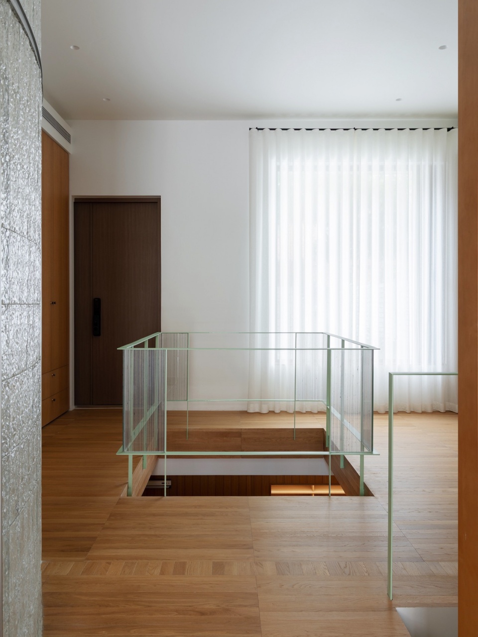 Multi Level Villa Renovation by Qiao Qiaozhi Architecture Lab