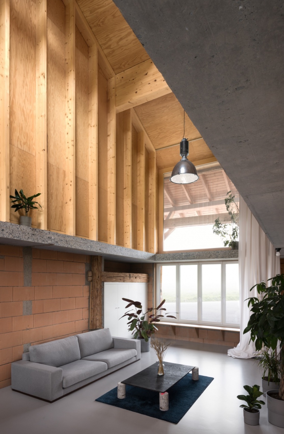 la creta farmhouse by bard yersin